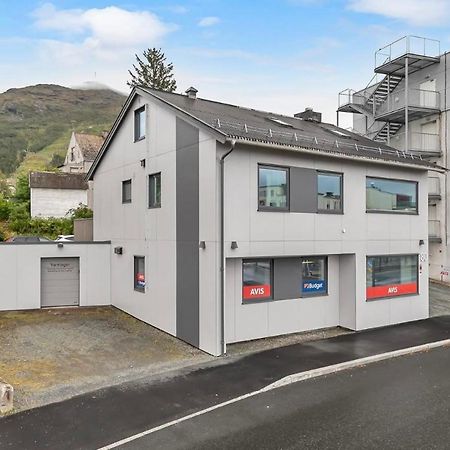 Ferienwohnung Din Hjem! Mitt I By1. Gratis Parkering!! Narvik Exterior foto